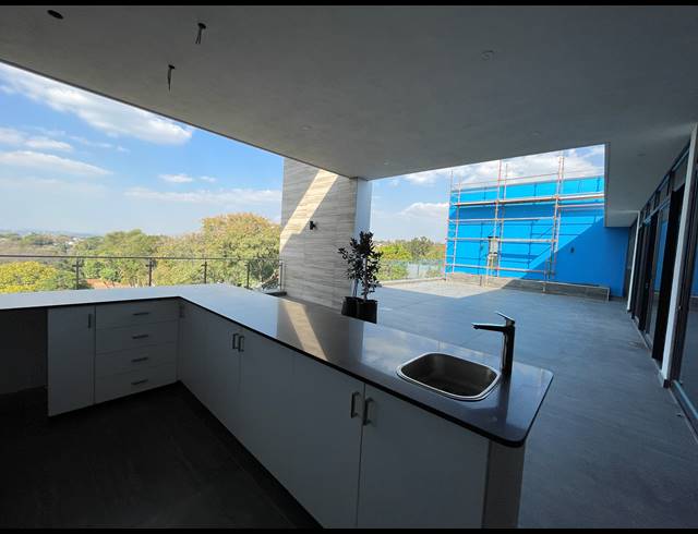2,173M² OFFICE TO LET IN BRYANSTON